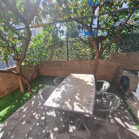 Lemon Garden Apartment *