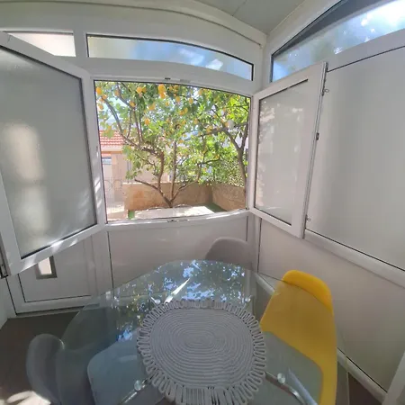 Lemon Garden Apartment *